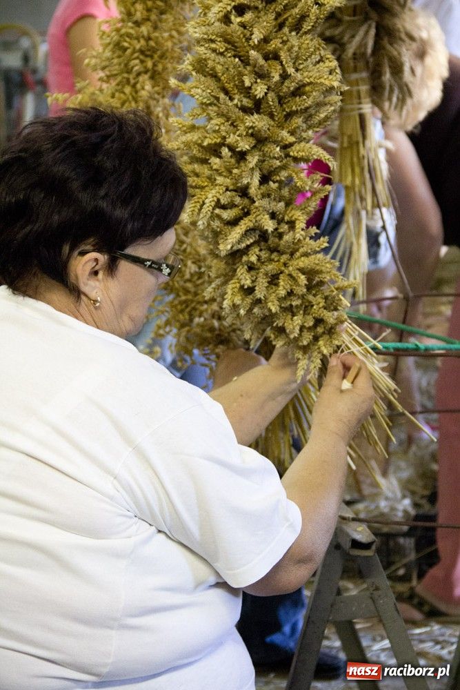 Zdjęcie w galerii na portalu naszraciborz.pl: Przygotowania do dożynek rozpoczęte wiadomości z regionu