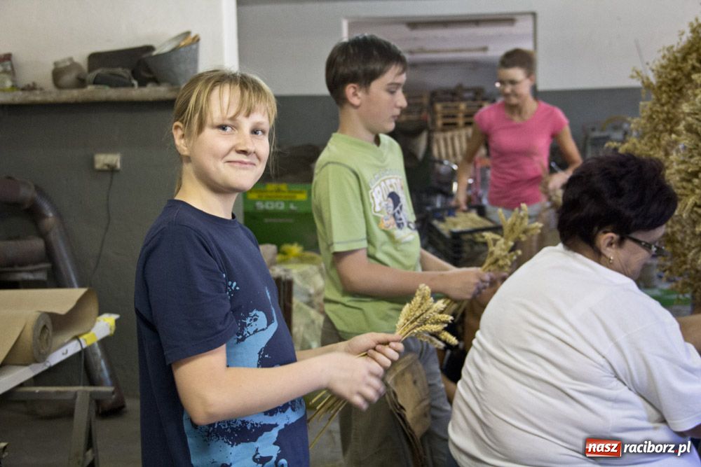 Zdjęcie w galerii na portalu naszraciborz.pl: Przygotowania do dożynek rozpoczęte wiadomości z regionu