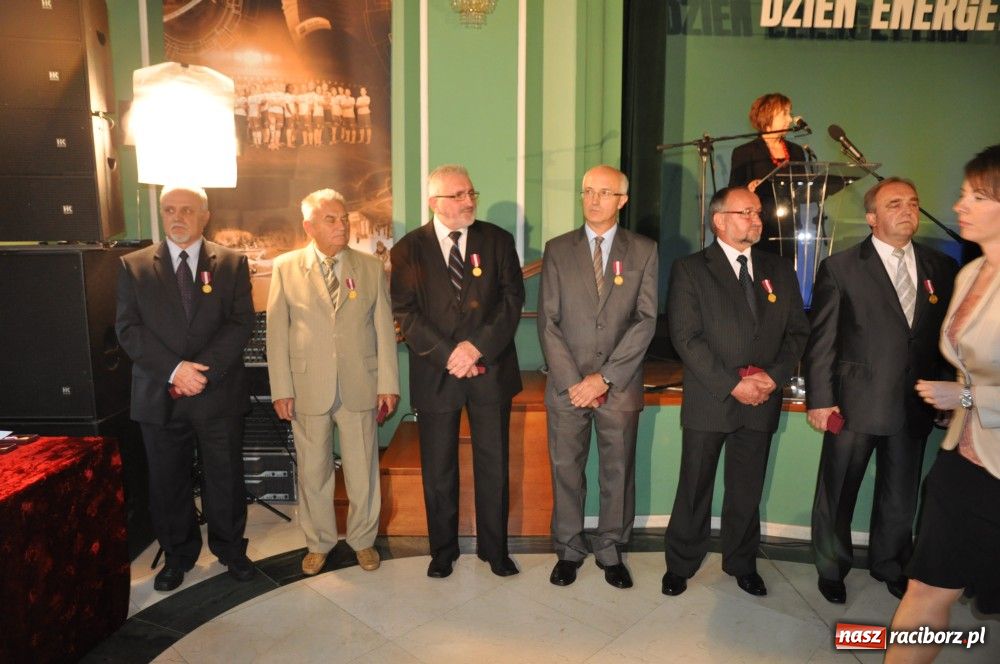 Zdjęcie w galerii na portalu naszraciborz.pl: Rafakowcy świętują Dzień Energetyka wiadomości z regionu