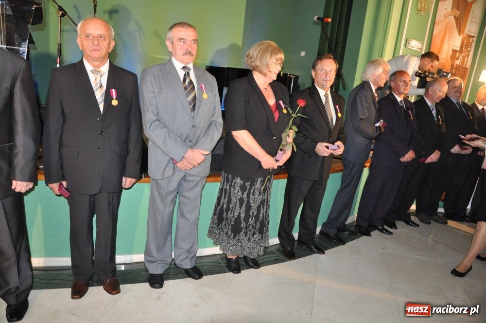 Zdjęcie w galerii na portalu naszraciborz.pl: Rafakowcy świętują Dzień Energetyka wiadomości z regionu