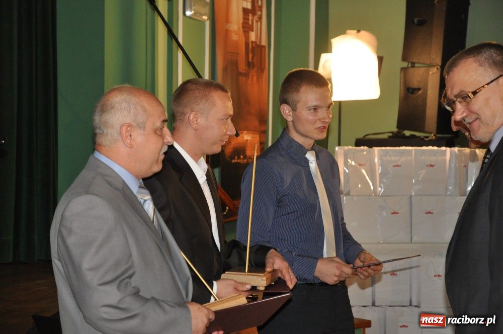 Zdjęcie w galerii na portalu naszraciborz.pl: Rafakowcy świętują Dzień Energetyka wiadomości z regionu