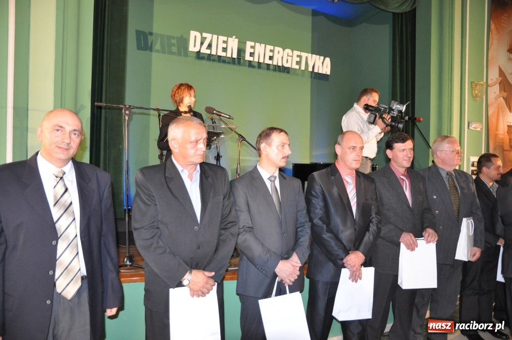 Zdjęcie w galerii na portalu naszraciborz.pl: Rafakowcy świętują Dzień Energetyka wiadomości z regionu