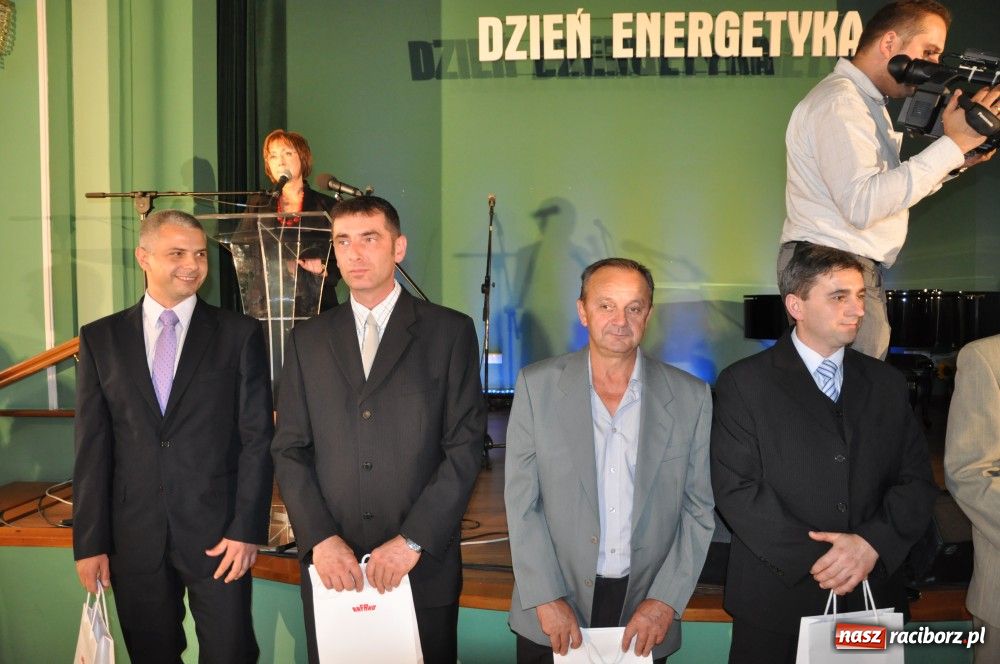 Zdjęcie w galerii na portalu naszraciborz.pl: Rafakowcy świętują Dzień Energetyka wiadomości z regionu