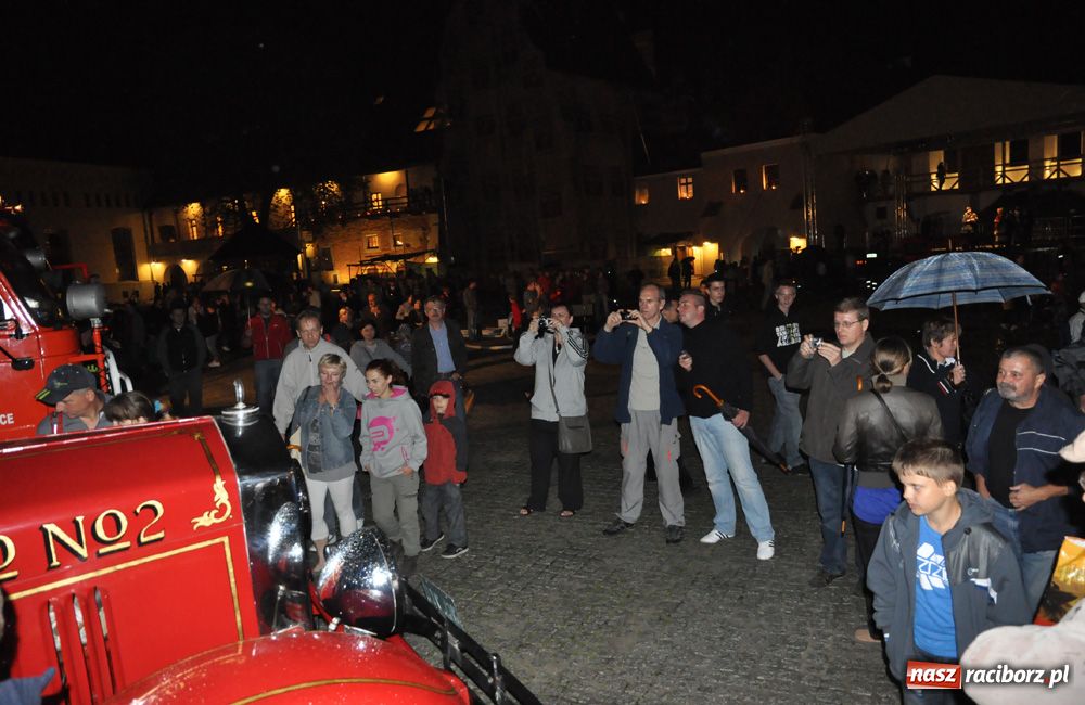 Zdjęcie w galerii na portalu naszraciborz.pl: Zamkowa noc Czerwonego Kura - relacja wiadomości z regionu