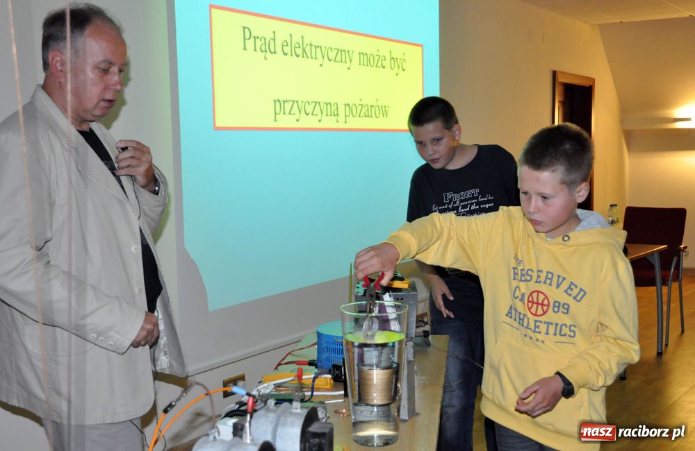 Zdjęcie w galerii na portalu naszraciborz.pl: Zamkowa noc Czerwonego Kura - relacja wiadomości z regionu