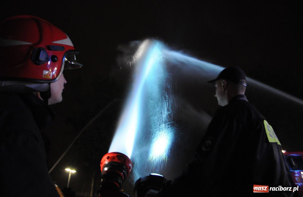 Zdjęcie w galerii na portalu naszraciborz.pl: Zamkowa noc Czerwonego Kura - relacja wiadomości z regionu