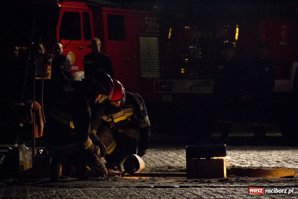 Zdjęcie w galerii na portalu naszraciborz.pl: Zamkowa noc Czerwonego Kura - relacja wiadomości z regionu