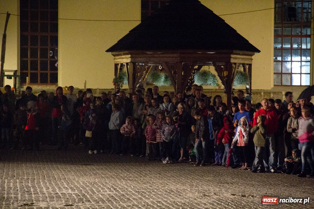 Zdjęcie w galerii na portalu naszraciborz.pl: Zamkowa noc Czerwonego Kura - relacja wiadomości z regionu