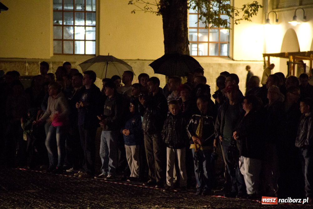 Zdjęcie w galerii na portalu naszraciborz.pl: Zamkowa noc Czerwonego Kura - relacja wiadomości z regionu