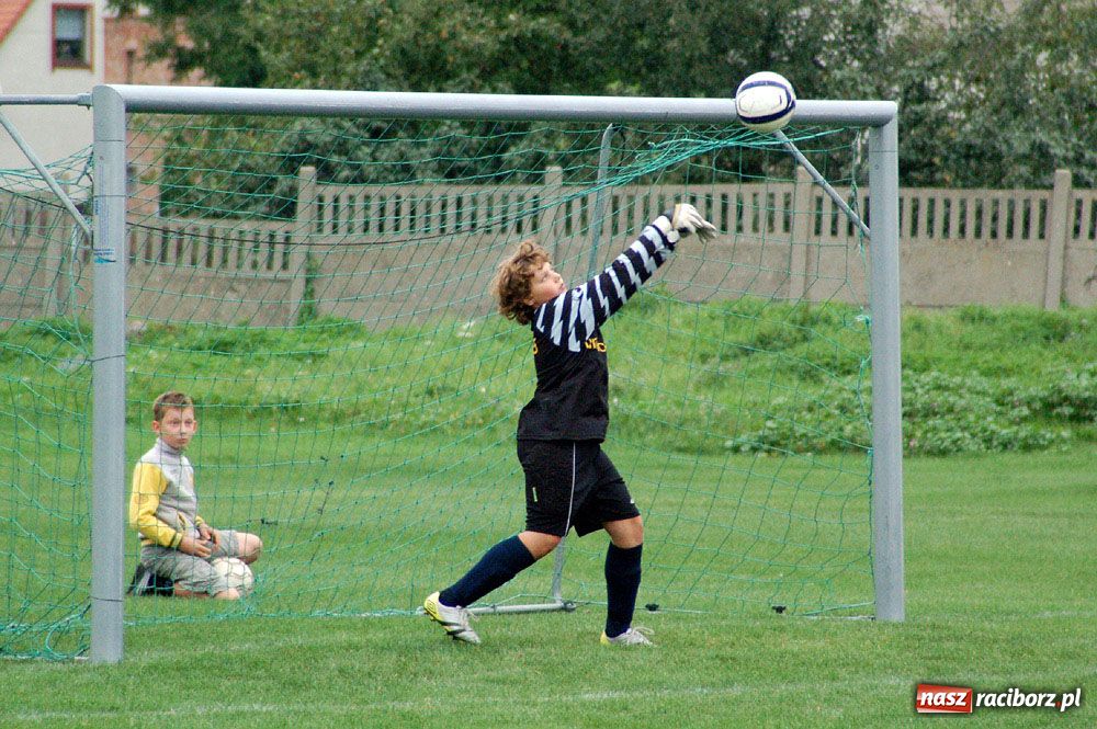 Zdjęcie w galerii na portalu naszraciborz.pl: Tworków gromi Studzienną wiadomości z regionu