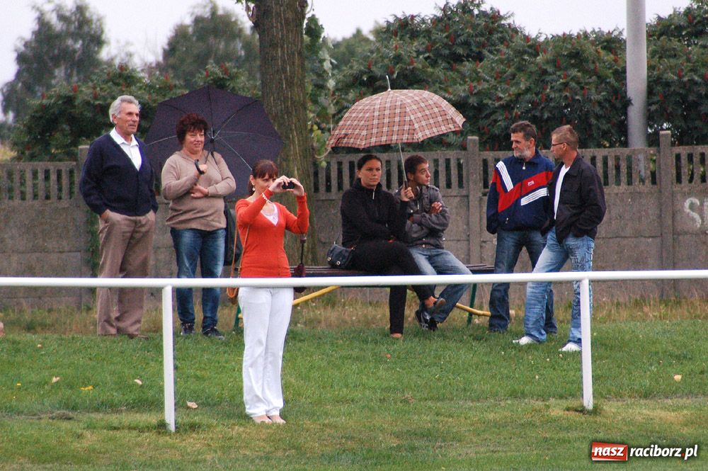 Zdjęcie w galerii na portalu naszraciborz.pl: Tworków gromi Studzienną wiadomości z regionu