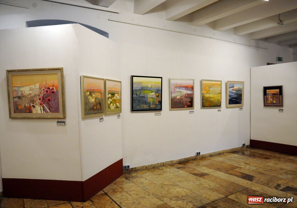 Zdjęcie w galerii na portalu naszraciborz.pl: Światłocienie - wernisaż w Muzeum wiadomości z regionu