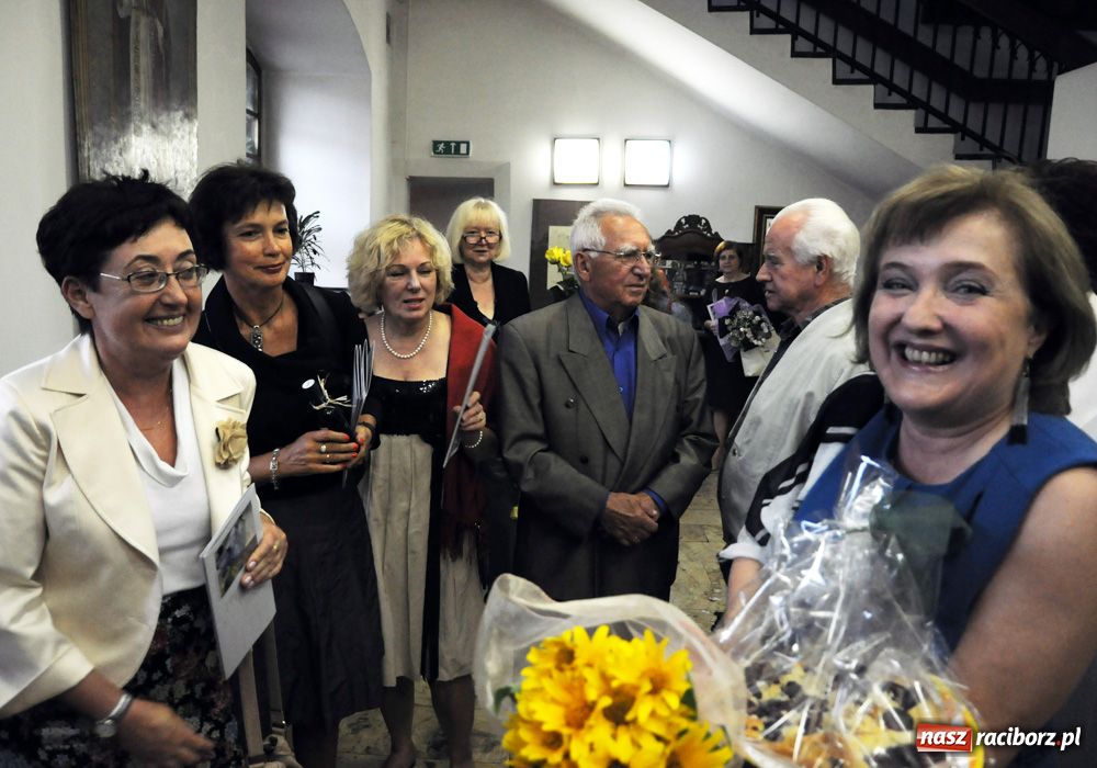 Zdjęcie w galerii na portalu naszraciborz.pl: Światłocienie - wernisaż w Muzeum wiadomości z regionu