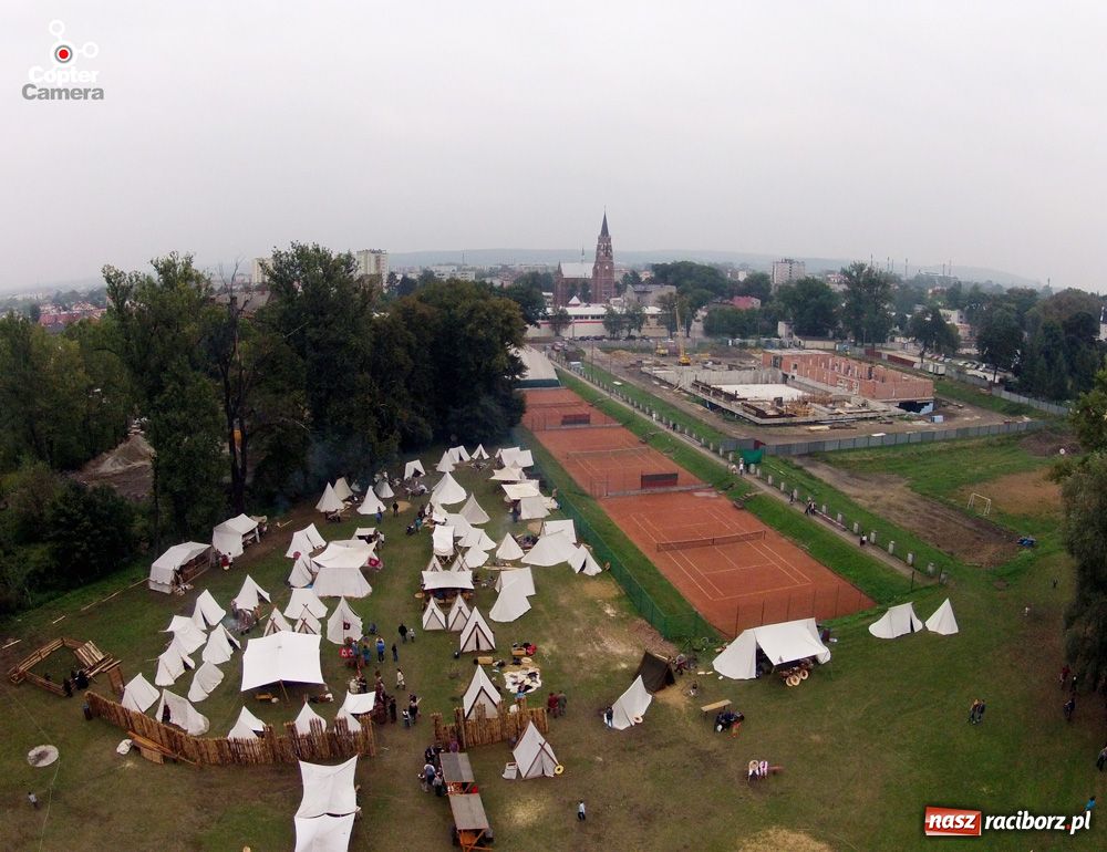 Zdjęcie w galerii na portalu naszraciborz.pl: Siła rycerstwa zjechała do Raciborza wiadomości z regionu