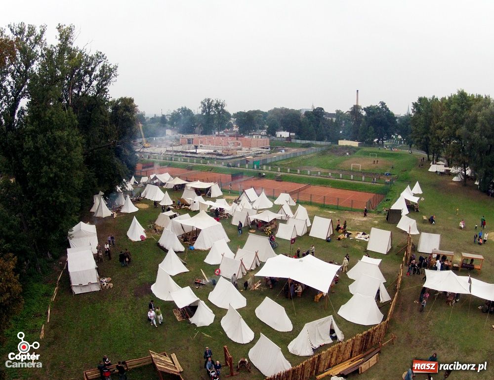 Zdjęcie w galerii na portalu naszraciborz.pl: Siła rycerstwa zjechała do Raciborza wiadomości z regionu