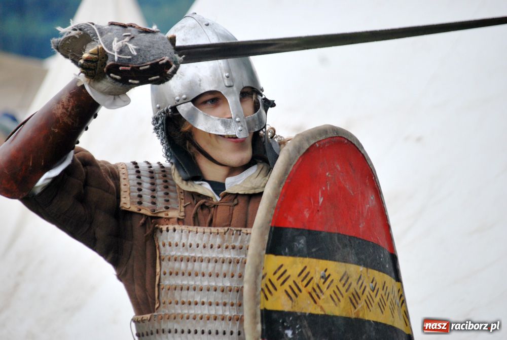 Zdjęcie w galerii na portalu naszraciborz.pl: Siła rycerstwa zjechała do Raciborza wiadomości z regionu