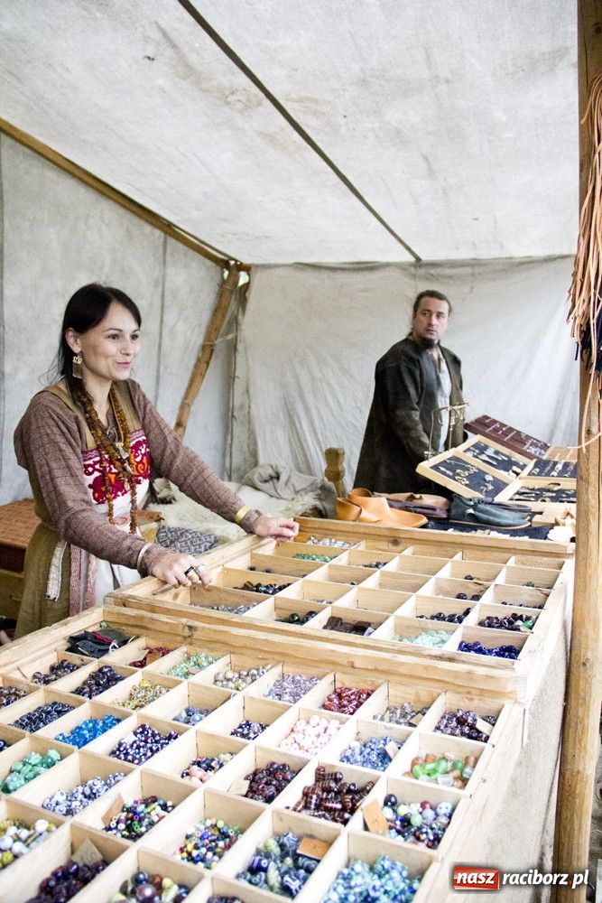 Zdjęcie w galerii na portalu naszraciborz.pl: Siła rycerstwa zjechała do Raciborza wiadomości z regionu