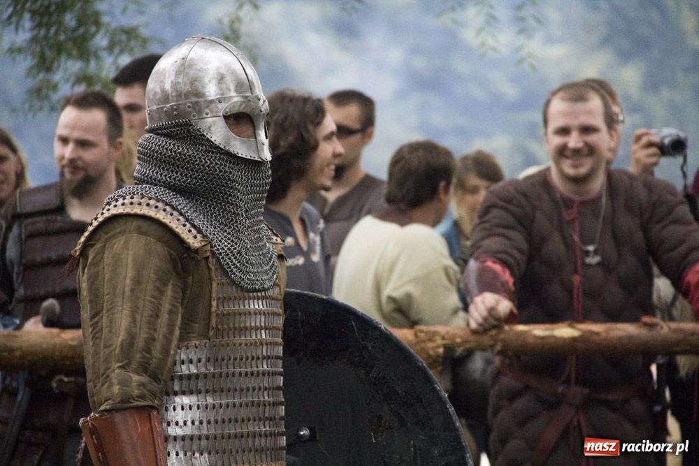 Zdjęcie w galerii na portalu naszraciborz.pl: Siła rycerstwa zjechała do Raciborza wiadomości z regionu