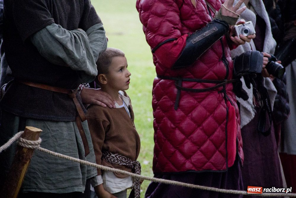 Zdjęcie w galerii na portalu naszraciborz.pl: Siła rycerstwa zjechała do Raciborza wiadomości z regionu