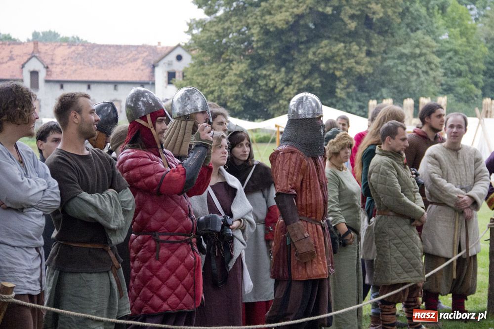 Zdjęcie w galerii na portalu naszraciborz.pl: Siła rycerstwa zjechała do Raciborza wiadomości z regionu
