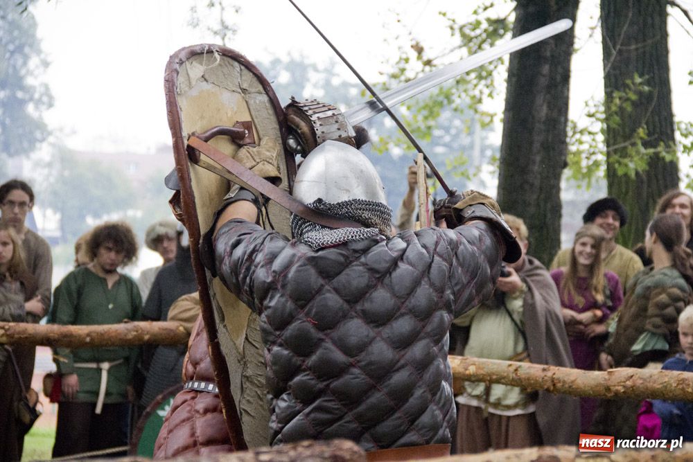 Zdjęcie w galerii na portalu naszraciborz.pl: Siła rycerstwa zjechała do Raciborza wiadomości z regionu