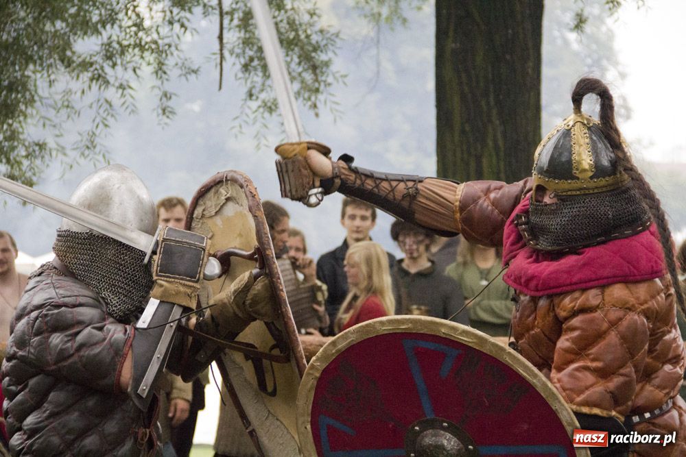 Zdjęcie w galerii na portalu naszraciborz.pl: Siła rycerstwa zjechała do Raciborza wiadomości z regionu