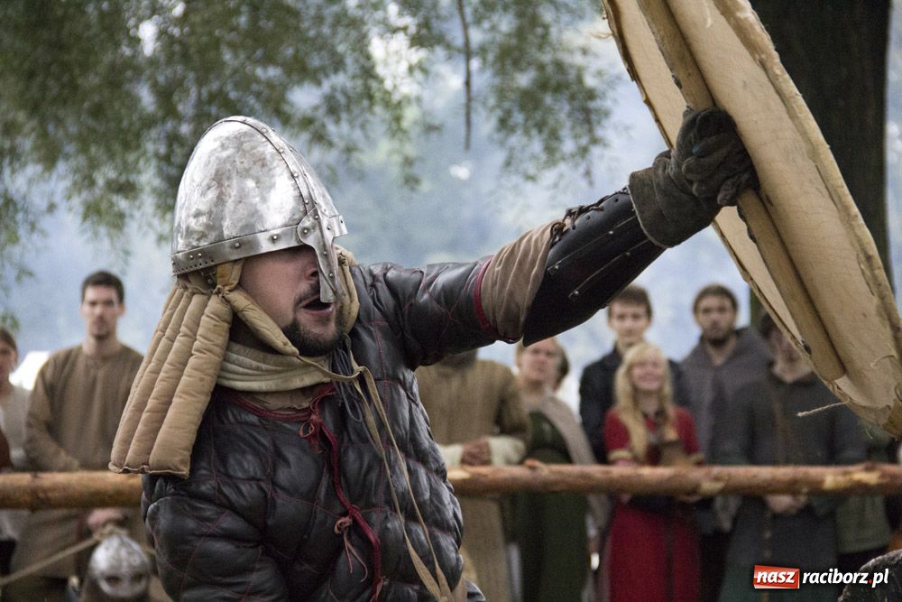 Zdjęcie w galerii na portalu naszraciborz.pl: Siła rycerstwa zjechała do Raciborza wiadomości z regionu