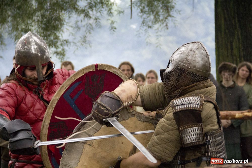 Zdjęcie w galerii na portalu naszraciborz.pl: Siła rycerstwa zjechała do Raciborza wiadomości z regionu