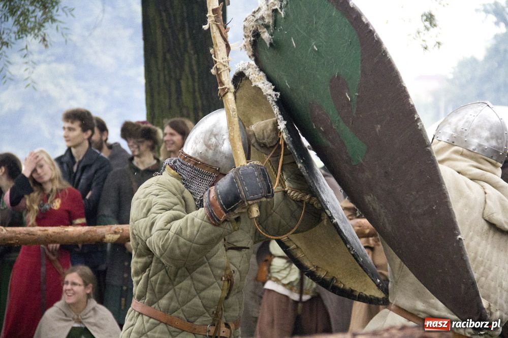 Zdjęcie w galerii na portalu naszraciborz.pl: Siła rycerstwa zjechała do Raciborza wiadomości z regionu