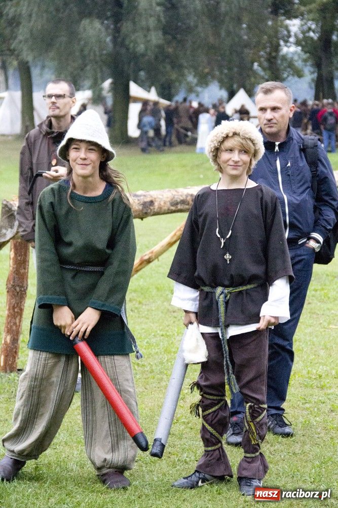 Zdjęcie w galerii na portalu naszraciborz.pl: Siła rycerstwa zjechała do Raciborza wiadomości z regionu
