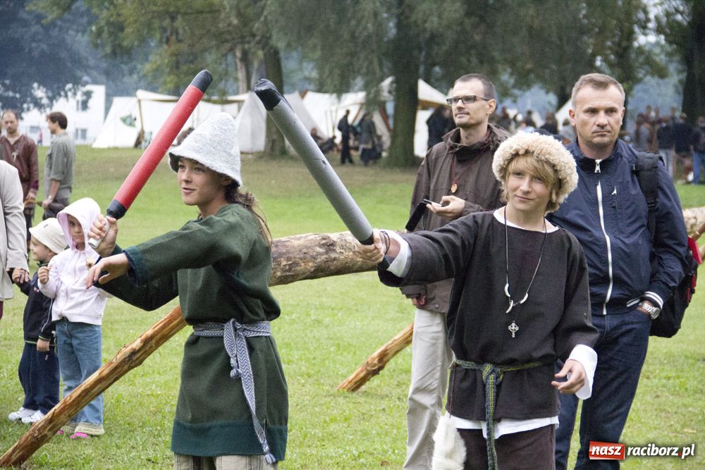 Zdjęcie w galerii na portalu naszraciborz.pl: Siła rycerstwa zjechała do Raciborza wiadomości z regionu