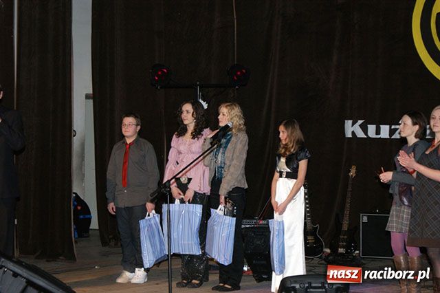 Zdjęcie w galerii na portalu naszraciborz.pl: Konkurs wokalny w Kuźni wiadomości z regionu