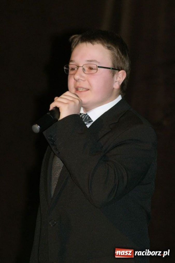 Zdjęcie w galerii na portalu naszraciborz.pl: Konkurs wokalny w Kuźni wiadomości z regionu