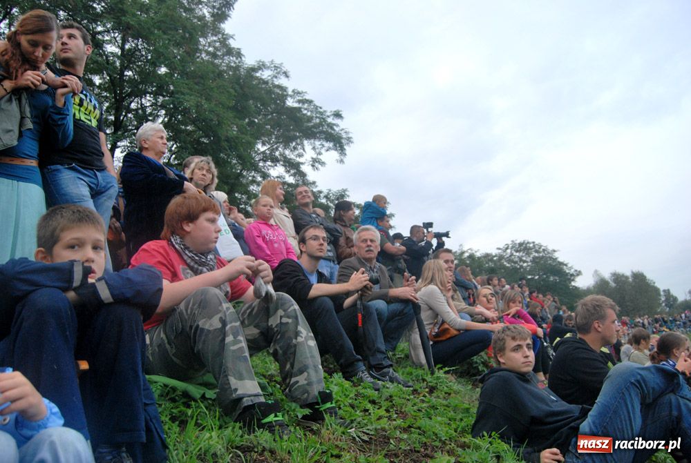 Zdjęcie w galerii na portalu naszraciborz.pl: Bitwa wojów oraz pogrzeb wojownika - foto wiadomości z regionu