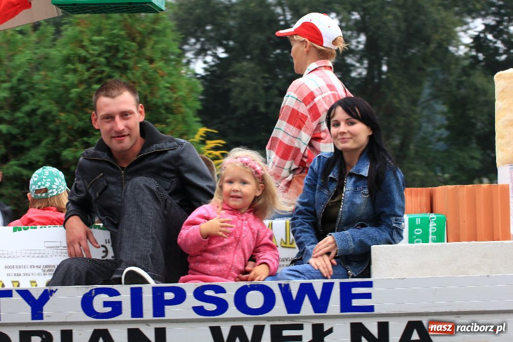 Zdjęcie w galerii na portalu naszraciborz.pl: W Kobyli dziękowali za plony wiadomości z regionu