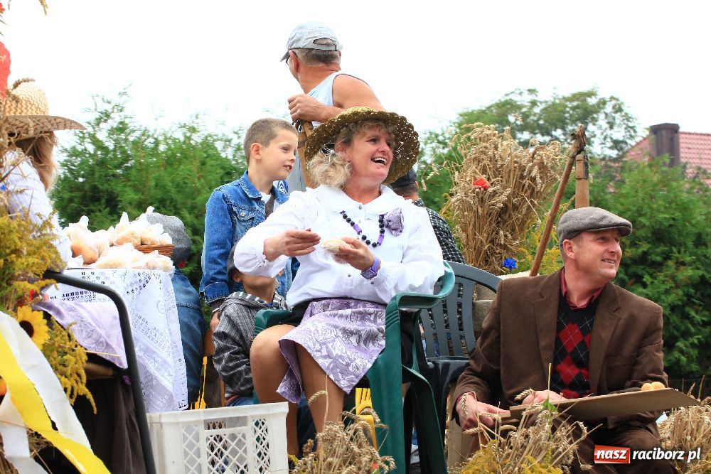 Zdjęcie w galerii na portalu naszraciborz.pl: W Kobyli dziękowali za plony wiadomości z regionu