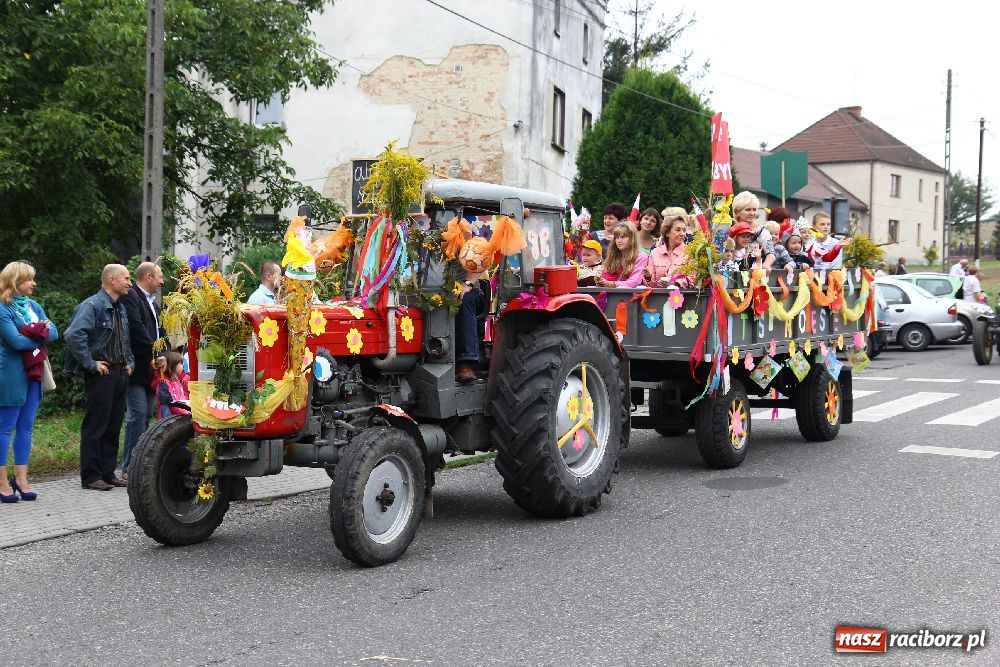 Zdjęcie w galerii na portalu naszraciborz.pl: W Kobyli dziękowali za plony wiadomości z regionu