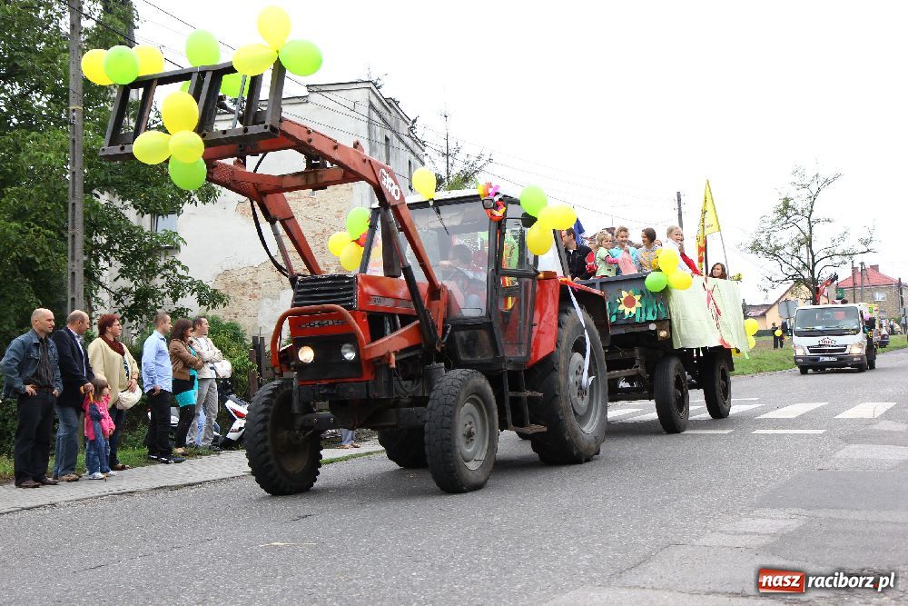 Zdjęcie w galerii na portalu naszraciborz.pl: W Kobyli dziękowali za plony wiadomości z regionu