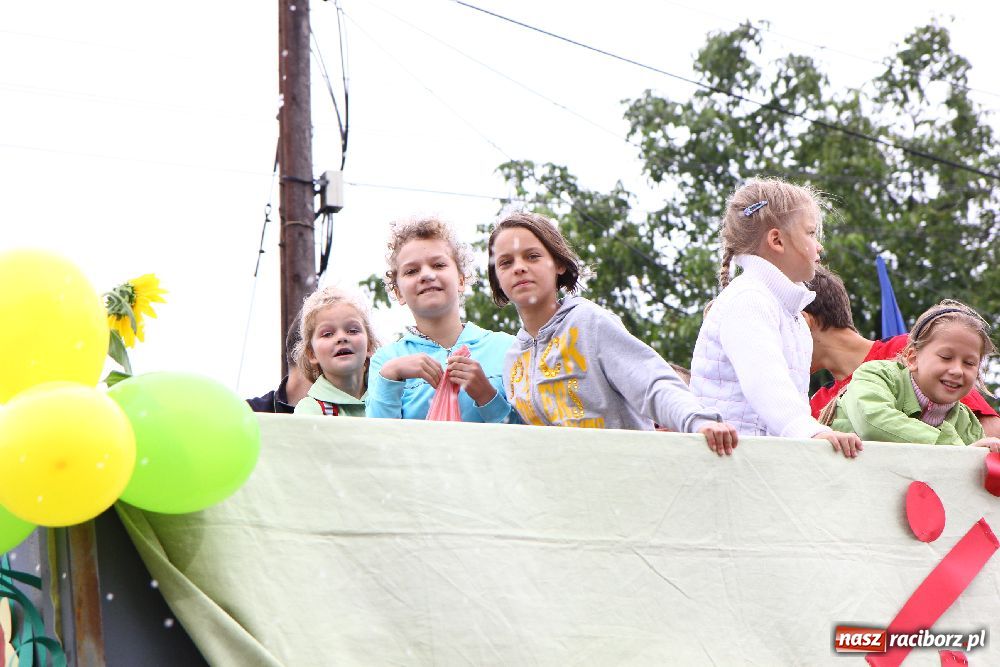 Zdjęcie w galerii na portalu naszraciborz.pl: W Kobyli dziękowali za plony wiadomości z regionu
