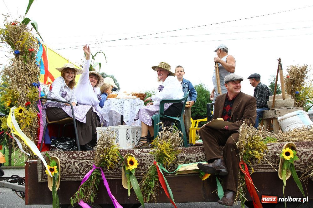 Zdjęcie w galerii na portalu naszraciborz.pl: W Kobyli dziękowali za plony wiadomości z regionu