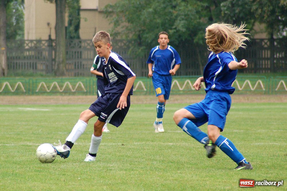 Zdjęcie w galerii na portalu naszraciborz.pl: Grad goli przy Wyszyńskiego wiadomości z regionu