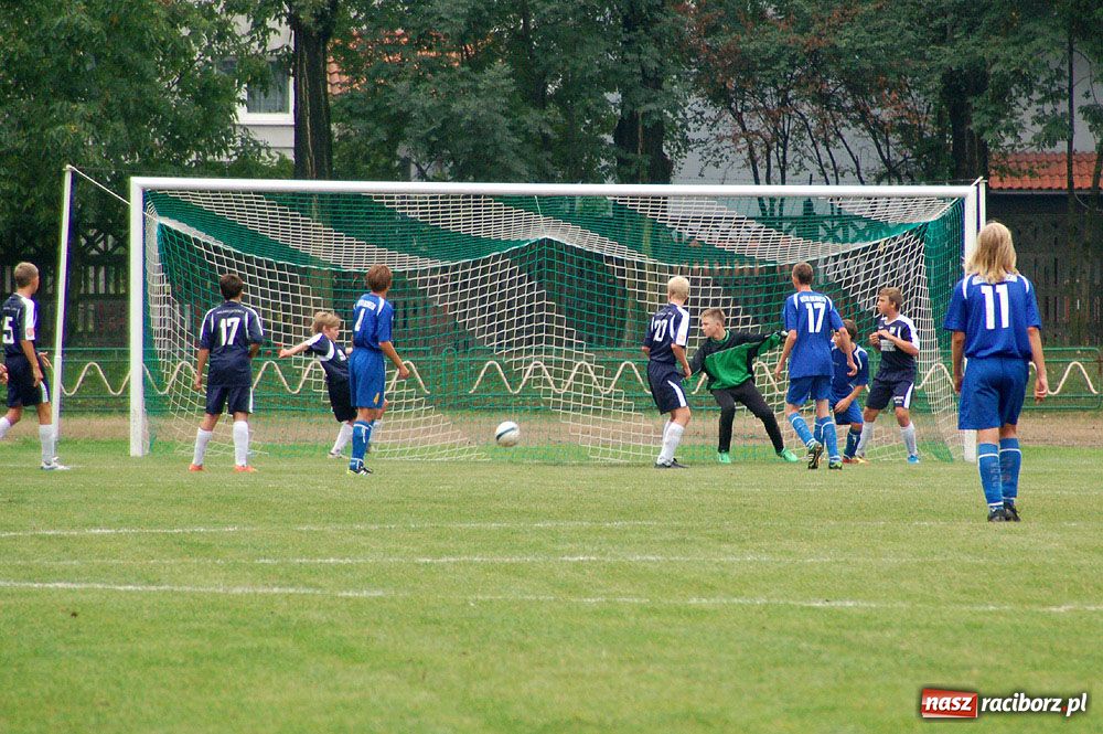 Zdjęcie w galerii na portalu naszraciborz.pl: Grad goli przy Wyszyńskiego wiadomości z regionu