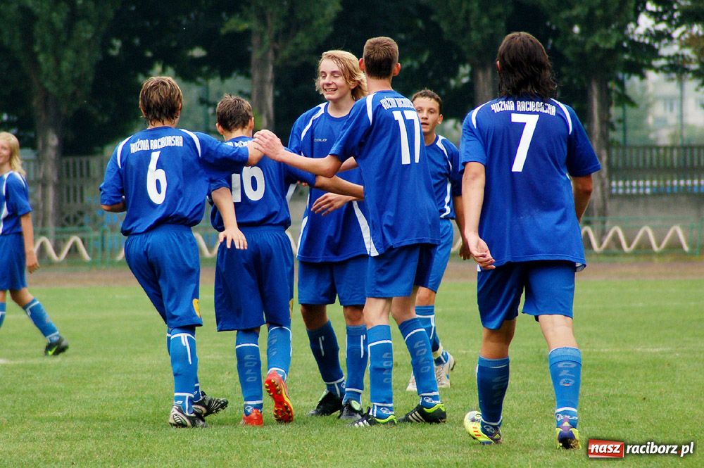 Zdjęcie w galerii na portalu naszraciborz.pl: Grad goli przy Wyszyńskiego wiadomości z regionu