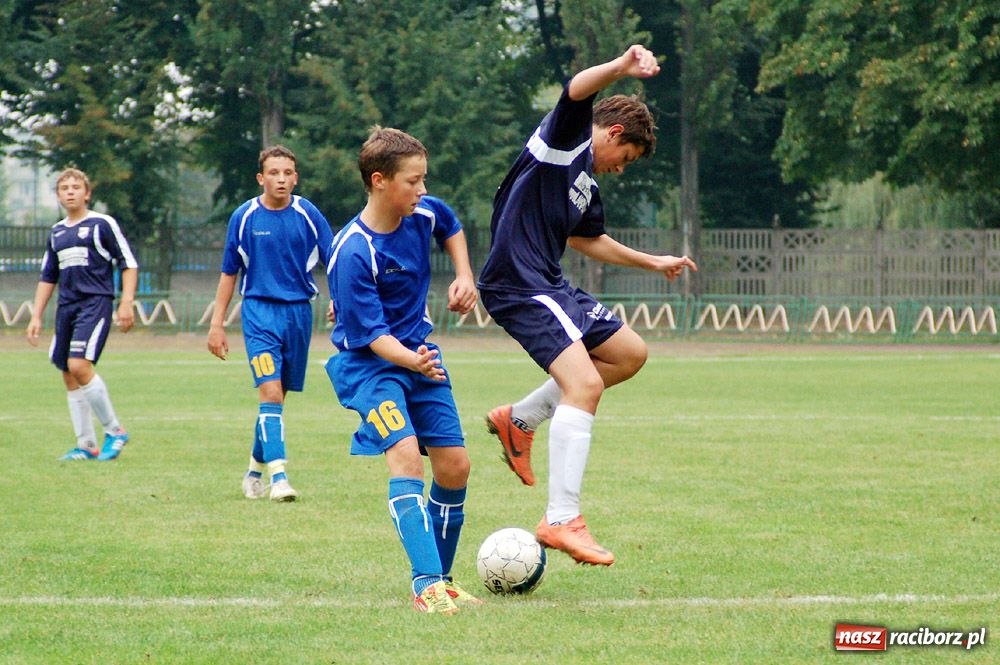 Zdjęcie w galerii na portalu naszraciborz.pl: Grad goli przy Wyszyńskiego wiadomości z regionu