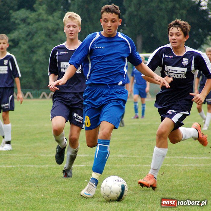 Zdjęcie w galerii na portalu naszraciborz.pl: Grad goli przy Wyszyńskiego wiadomości z regionu