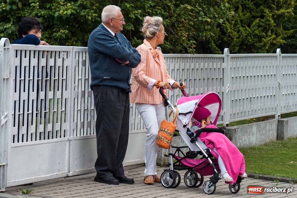 Zdjęcie w galerii na portalu naszraciborz.pl: Czy słońce, czy deszcz w Owsiszczach... wiadomości z regionu