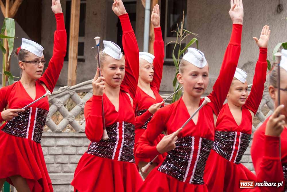 Zdjęcie w galerii na portalu naszraciborz.pl: Czy słońce, czy deszcz w Owsiszczach... wiadomości z regionu