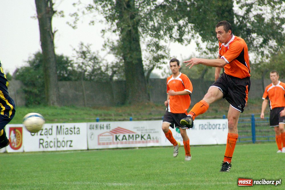 Zdjęcie w galerii na portalu naszraciborz.pl: Trzy punkty dla Lysek w meczu z Płonią wiadomości z regionu