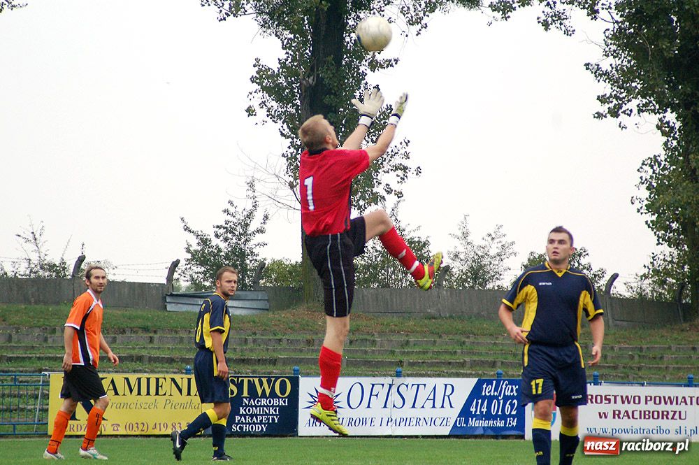Zdjęcie w galerii na portalu naszraciborz.pl: Trzy punkty dla Lysek w meczu z Płonią wiadomości z regionu