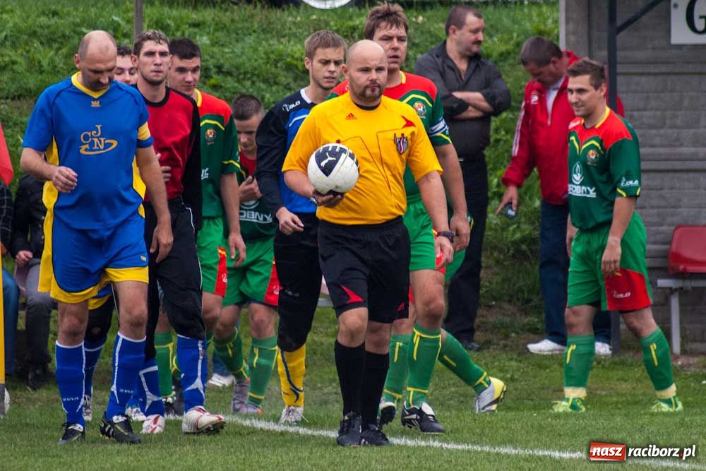 Zdjęcie w galerii na portalu naszraciborz.pl: Ruch Bolesław przepłynął Odrę wiadomości z regionu